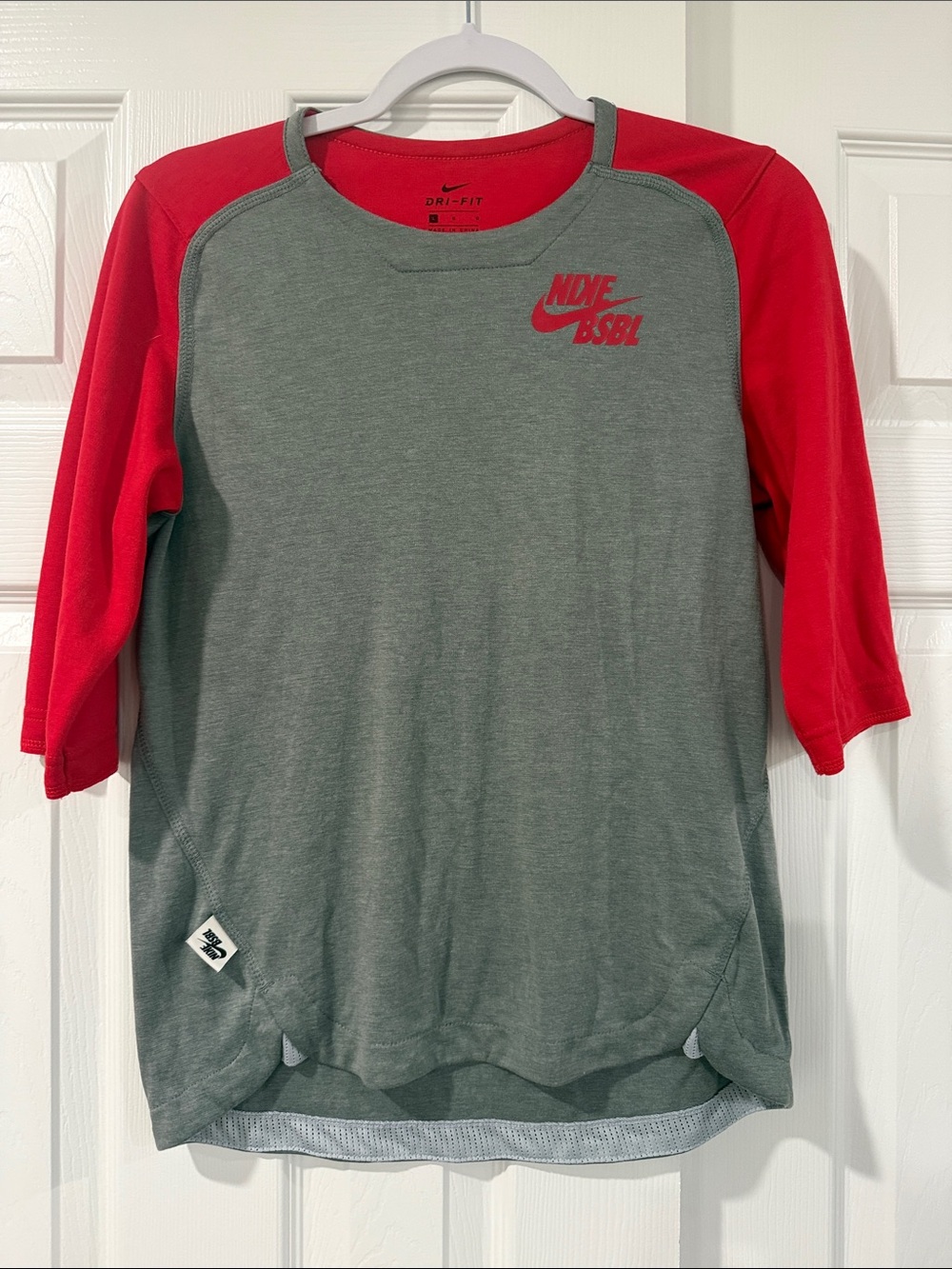Nike baseball Gray and Red Raglan Dri-FIT Long Sleeve Tee BSBL